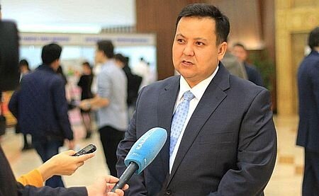 Бекнур КИСИКОВ: «ВРЕМЯ ДЕГРАДАЦИИ И БЫСТРОГО «ХАЙПА»